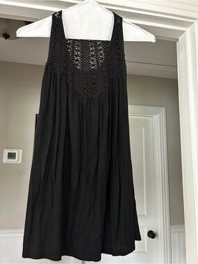 Black Crochet Yoke Sleeveless Tunic